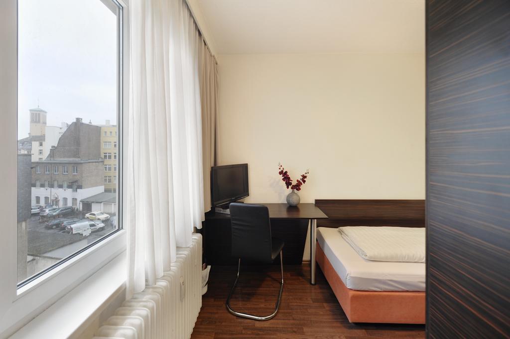 Fair Hotel Frankfurt - An Der Messe Frankfurt am Main Ruang foto